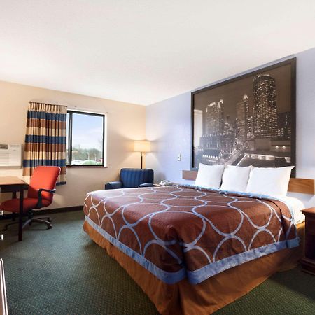 Super 8 By Wyndham Charlotte University Exterior photo